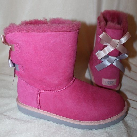 NIB UGG BAILEY BOW YOUTH 6‎ WOMEN'S 8 WATER RESISTANT SUEDE SHEARLING BOO… - Picture 1 of 9